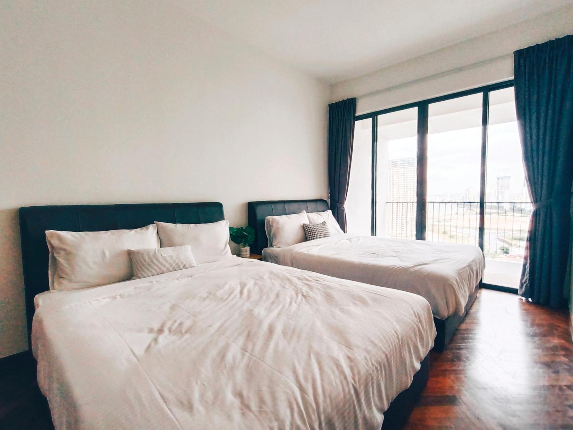 The Landmark By Katana 3Br To 4Br Luxury Seaview Landmark Homestay At Gurney 15-16Pax 无敌海景套房 Tanjung Tokong Bagian luar foto